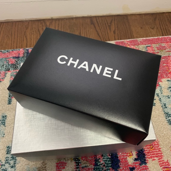 Authentic Chanel Mini Flap Bag RED PATENT LEATHER - Picture 6 of 8